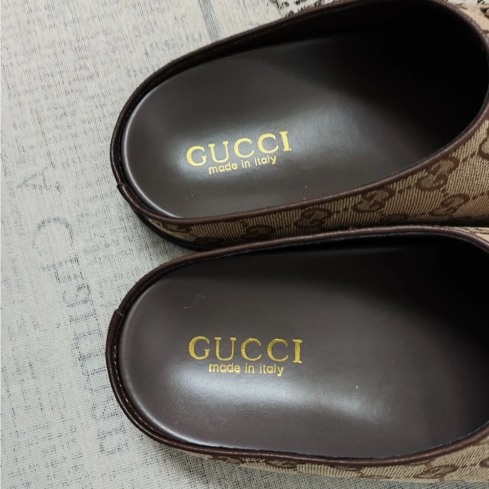 Gucci Brown GG Supreme Horsebit Slip-On Clogs